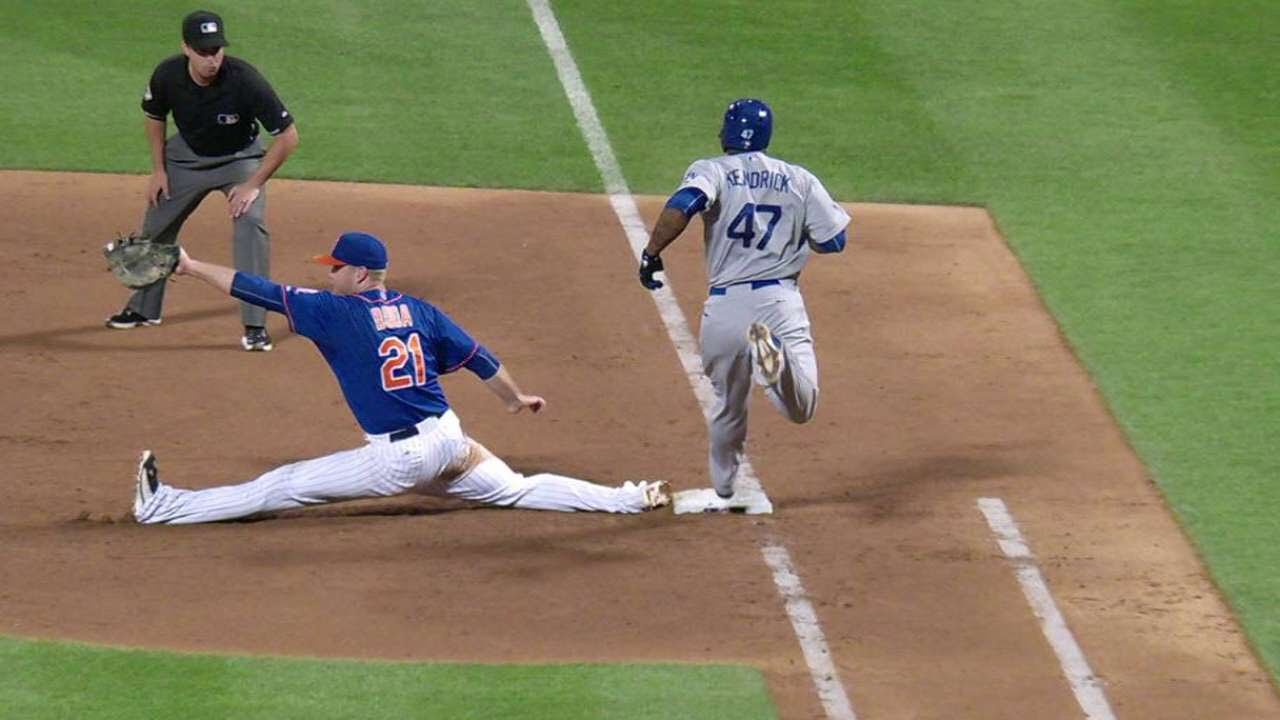 Happy 31st birthday to the first baseman that actually stretches for the ball, Lucas Duda! 