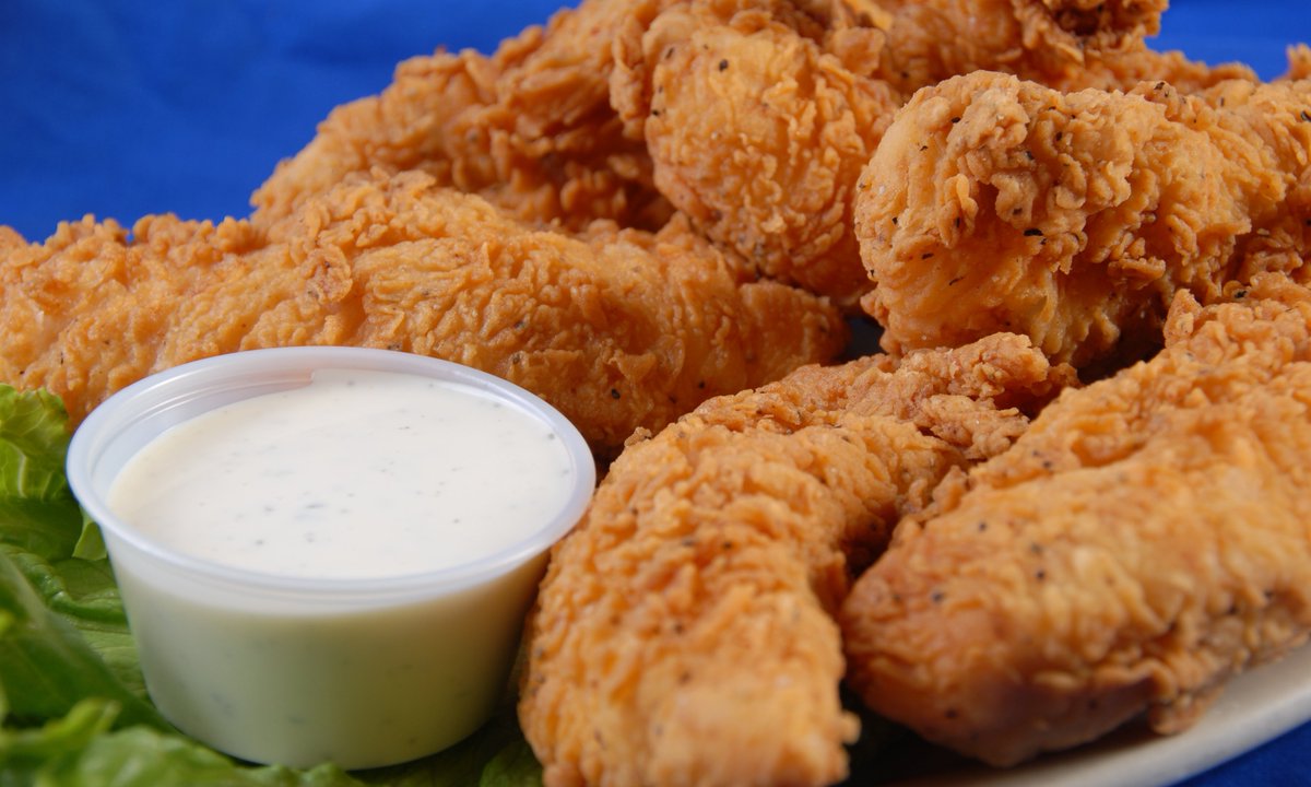 CalicoCounty's tweet photo. Still time to order for your Super Bowl Party. Chix Tenders, Fried Ribs, Mini Sandwiches, Chili, Cookies, CINNAMON ROLLS. #HomeCookinGood https://t.co/C2wtvkgRm8