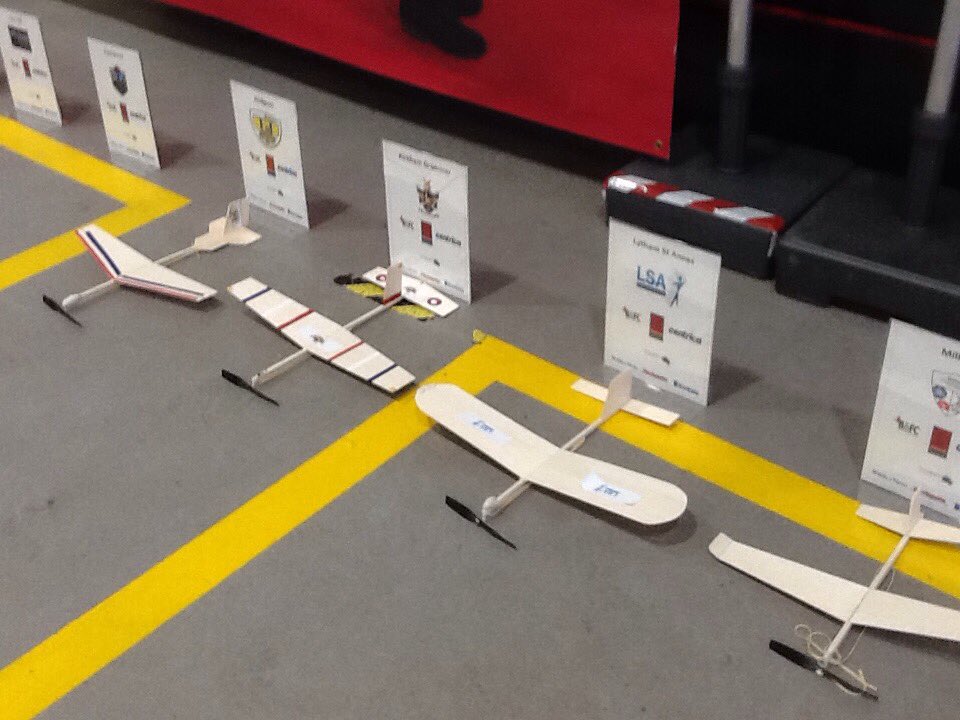 B_FCSchools's tweet image. Lots of different designs of planes #YE2017  @b_and_fc @centricaplc @CuadrillaUK @The_Gazette  #aeronautical #excellence