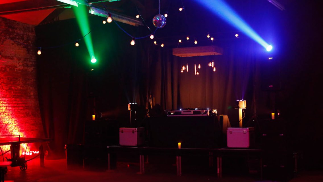 DurhamEvents_'s tweet photo. Looking to make your DJ stand out from the crowd? Get in touch for sound/ light packages. #events #production https://t.co/mc70l8XQ8M