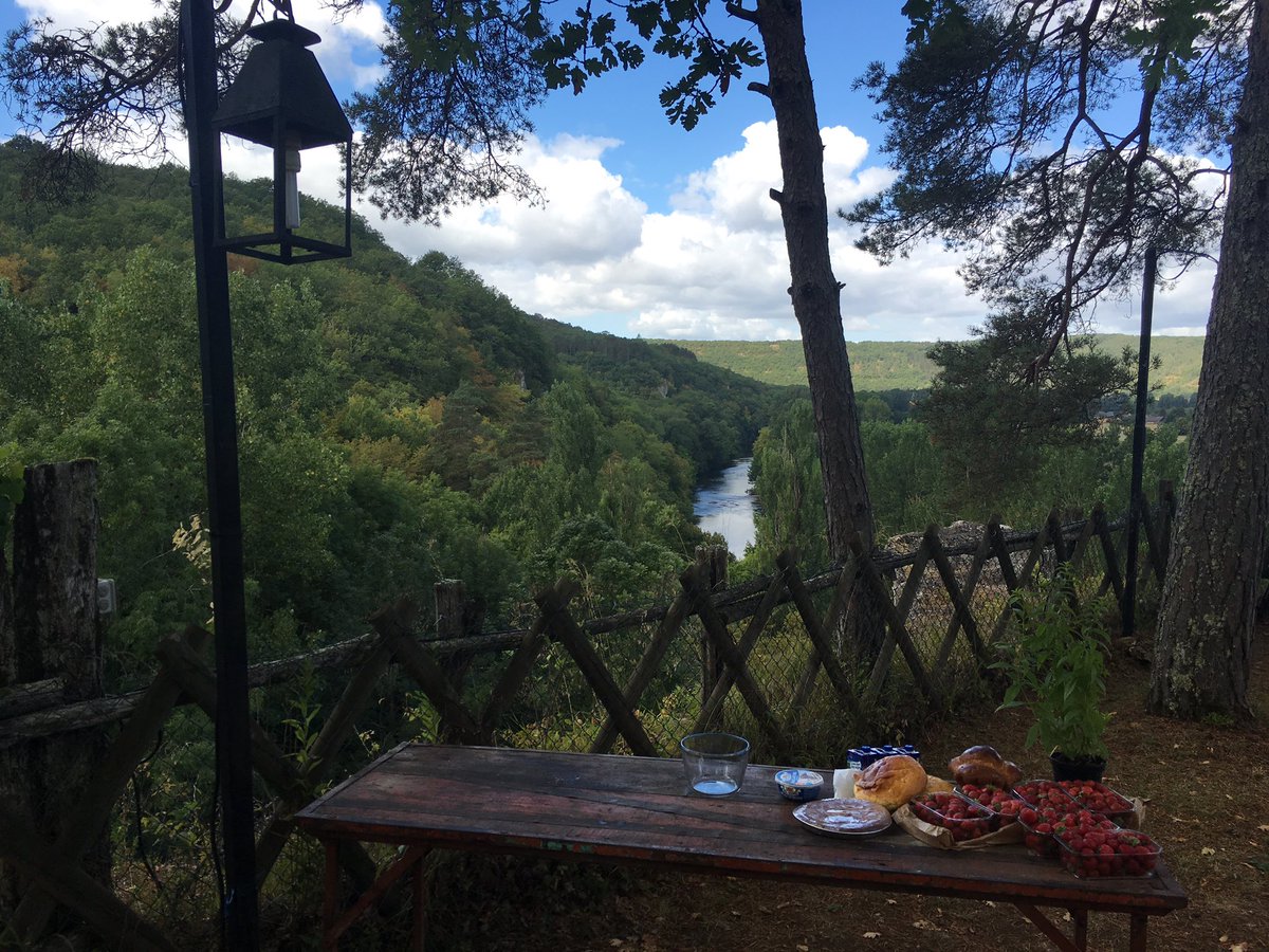 jamesmartinchef's tweet photo. My #FrenchAdventure hits the Dordogne today. On the menu, sumptuous summer pudding, a 2 sauce chocolate fondant, duck &amp; more. 3pm @ITV https://t.co/I75zAwMrmk