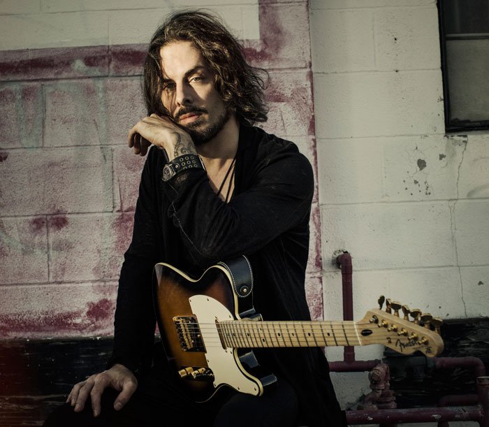 A happy 47th birthday to fretted artist 
