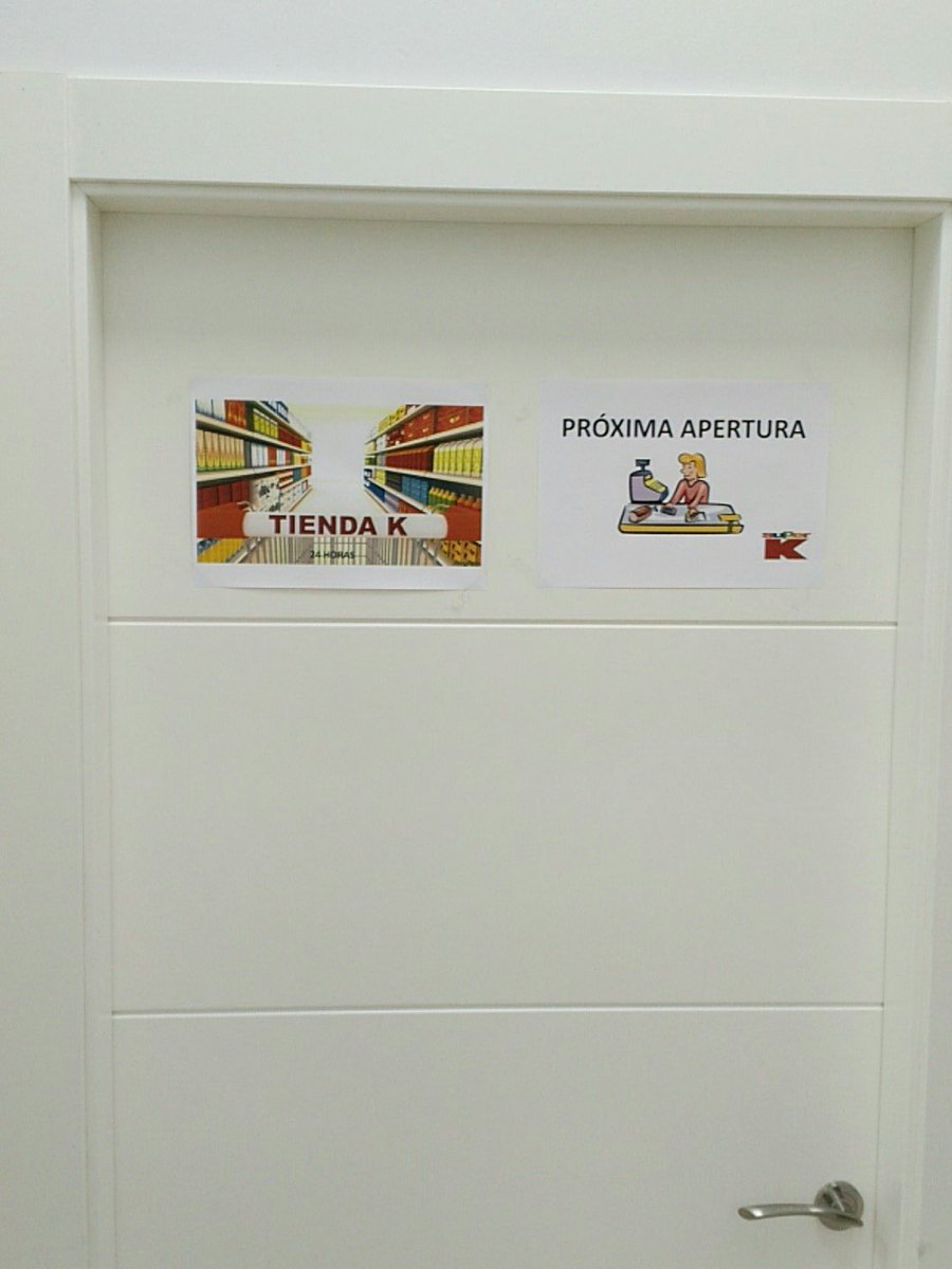 ClaseCocheCurro's tweet photo. Nuestro Curso de Auxiliar de Comercio, del INAEM, progresa adecuadamente!!! ,Y tu? Ya te has inscrito a alguno de nuestros cursos?? https://t.co/cteBPJHczW