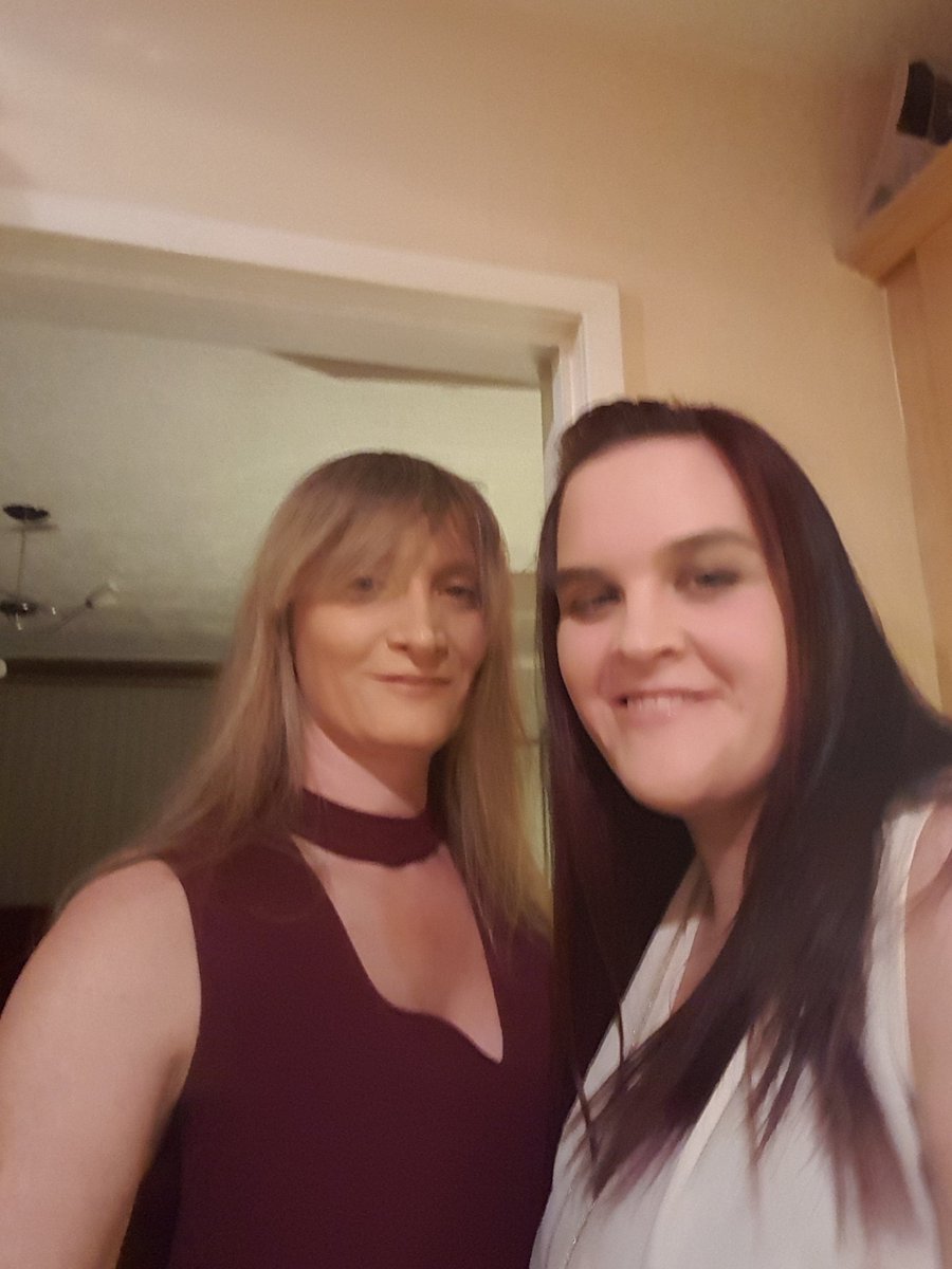 Jo1978Green's tweet photo. Ready to party with the oldies hope we can keep up @Laura23WL #selfie #time2drink https://t.co/27Yih6SiHu