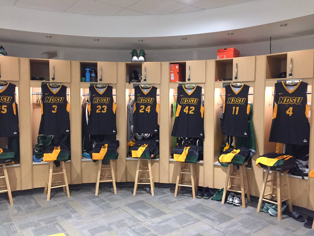 SwanyND's tweet photo. What do you think @GTDeputyHawk? New MBB uniforms!
#BisonSwag https://t.co/IbqwJih8o8