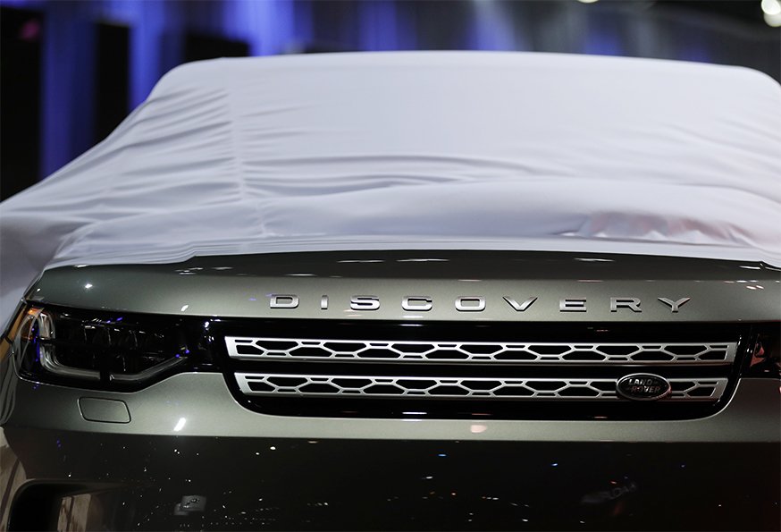 Jalopnik's tweet image. Thieves reportedly pull off $3.7 million heist at Jaguar Land Rover factory jalo.ps/r9Ge4mO