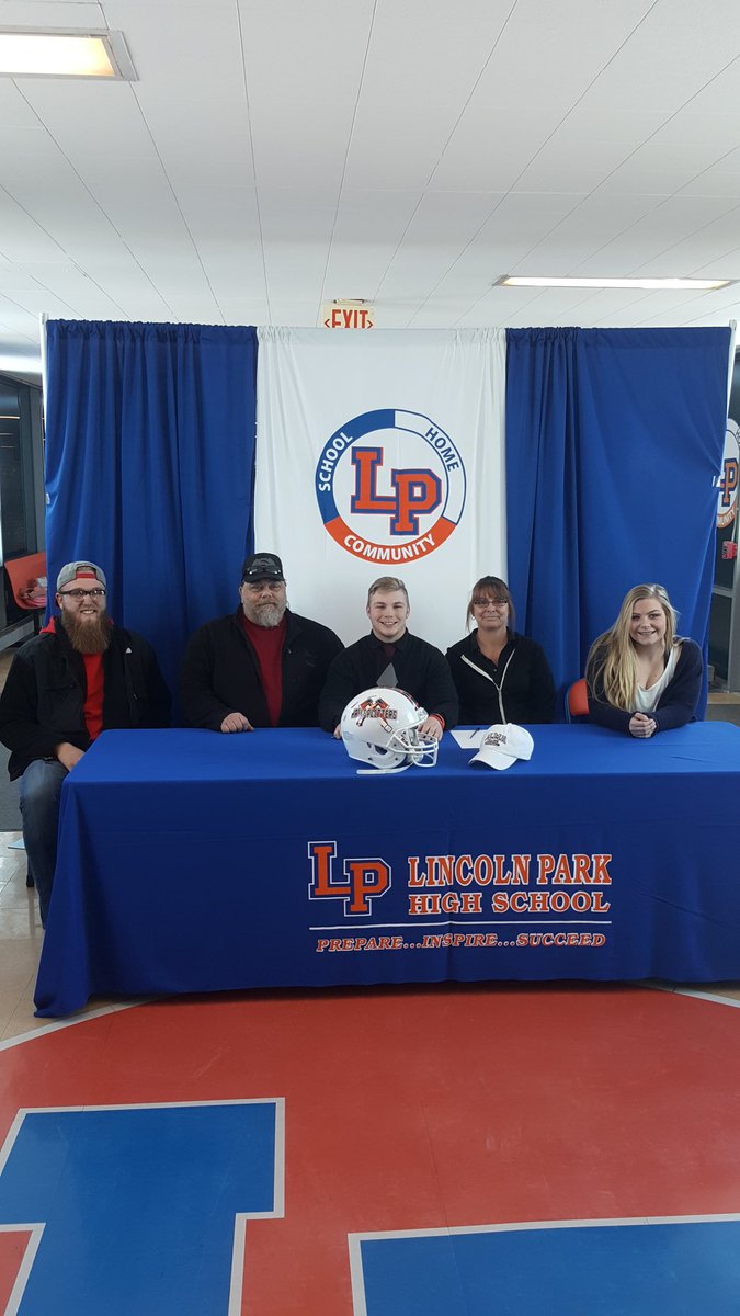 LpFootballRails's tweet photo. https://t.co/sB99aDQuQB
