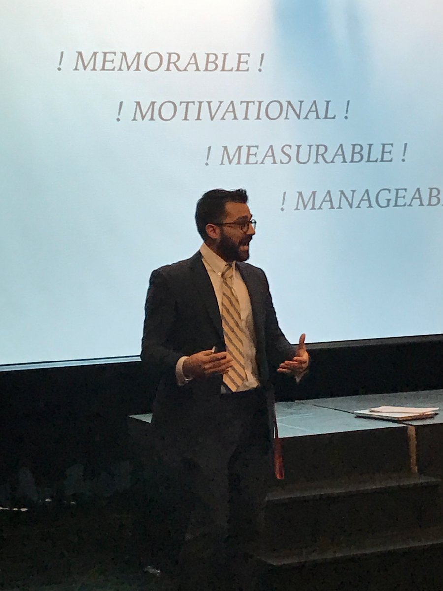 RachelDeBlois's tweet image. @mRKoteacher teaching @RoyalSGC Gr9s re: Social Buisness models, mission statements+more 4 their #FYProject! #socent @mkryshtalskyj