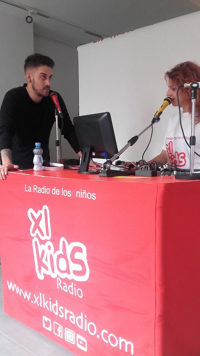 Marta_MartaL's tweet photo. Entrevista de 1000000 @XLFansClub 

@OfficialCHK https://t.co/8jr8BwWowv