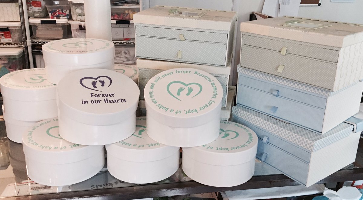 ProjectSweetPea's tweet photo. 16 memory boxes going out to 3 hospitals. #infantloss #pregnancyloss #pail #projectsweetpeas https://t.co/K0eYc0vfpu