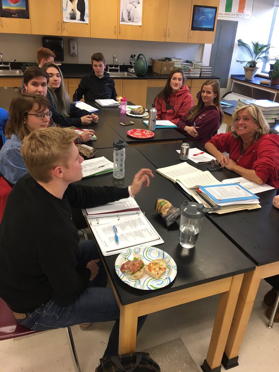 MarshaJorgensen's tweet photo. Just another Friday after school w Ss willing to continue to learn and challenge themselves! #cantonedchat https://t.co/Fw3KidmpSk