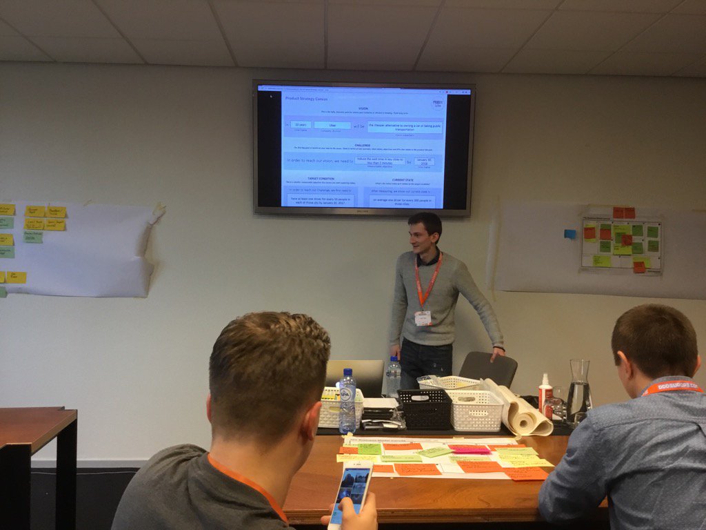 kromskim's tweet photo. Using BMC for domain discovery by @ntcoding at #DDDEU https://t.co/MeornxxdQI