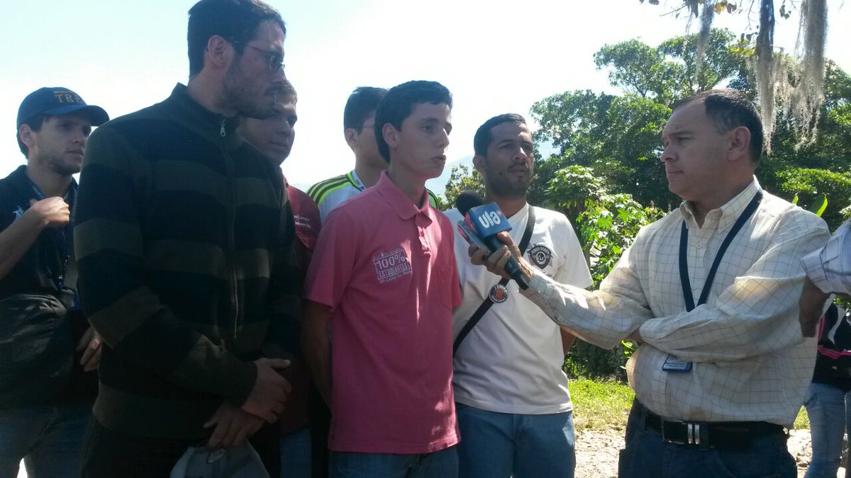 .<a href="/100porcientoULA/">100% Estudiantes ULA</a> seguimos en el circuito judicial exigiendo la libertad de los hermanos Julio y Diego