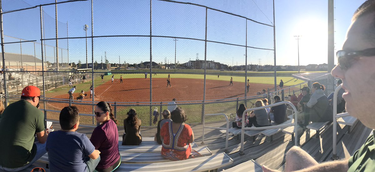 Box's/Deleon's class tweet media