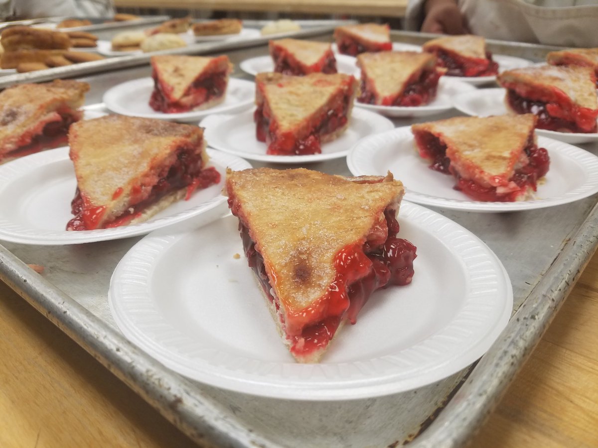 MlecCulinary's tweet photo. Boston creme cupcakes, cherry pie, chocolate brownies, and more desserts will be served at lunch! #MLECCulinary https://t.co/V2YKeYXs9q