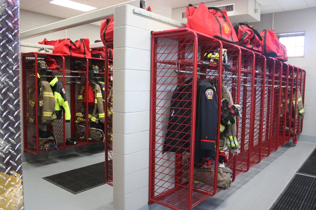 ReadyRack's tweet photo. https://t.co/Vn9cw4XmNt ---- @GlobeTurnout #grovesinc #redracks #readyrack #Gearstorage #firedepartment https://t.co/z3MDgQndRO