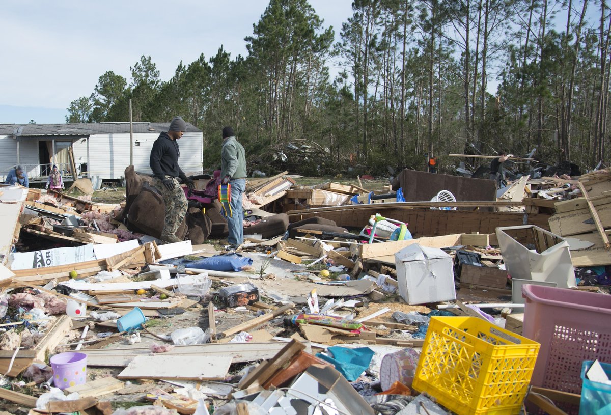 usairforce's tweet photo. #Airmen from Moody AFB, Ga. Provided aid in tornado relief efforts. Well done Airmen! 
https://t.co/3a6tbkjWLm https://t.co/PAia3XWT5u