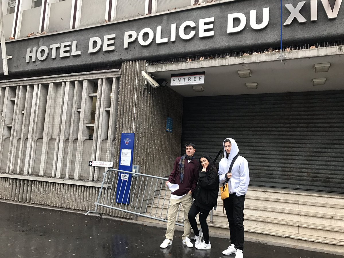 WheresMarissa_'s tweet photo. Adam getting us all arrested #justgotout https://t.co/8V03vKEzo1