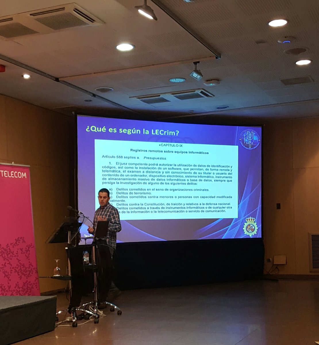MMontesDiaz's tweet photo. Seguimos @CiberPoliES con Registro remoto informático, vamos #C0NAND #Andorra #snowcon 👏👏👏https://t.co/PxrstNOQJj https://t.co/raCGrs2VMR