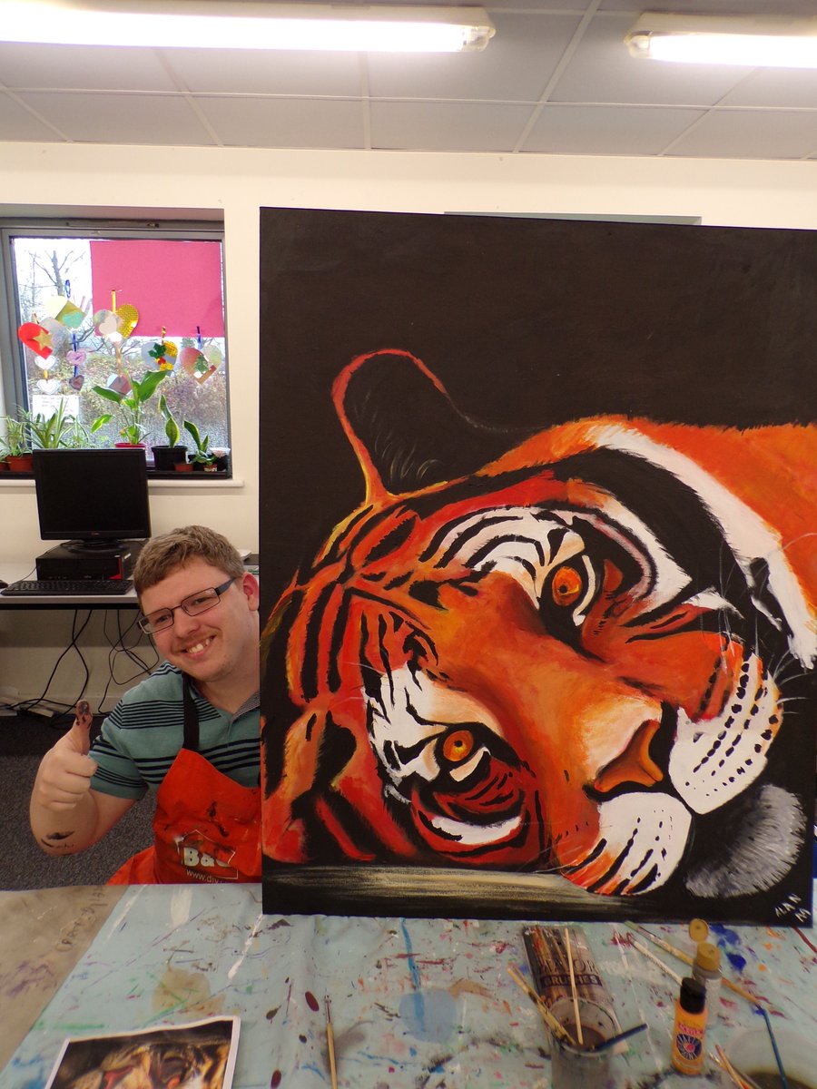 The canvas that Alan completed this week brings together two of his favourite things, animals &amp;art  #artsforhealth