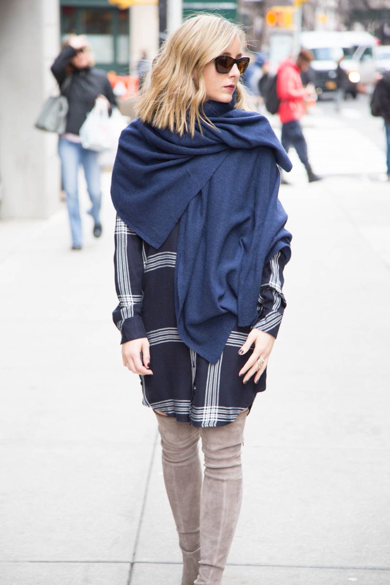 KeatonRow's tweet image. Wrapped up in navy on this chilly Friday with Keaton Row stylist @HillaryBiggs