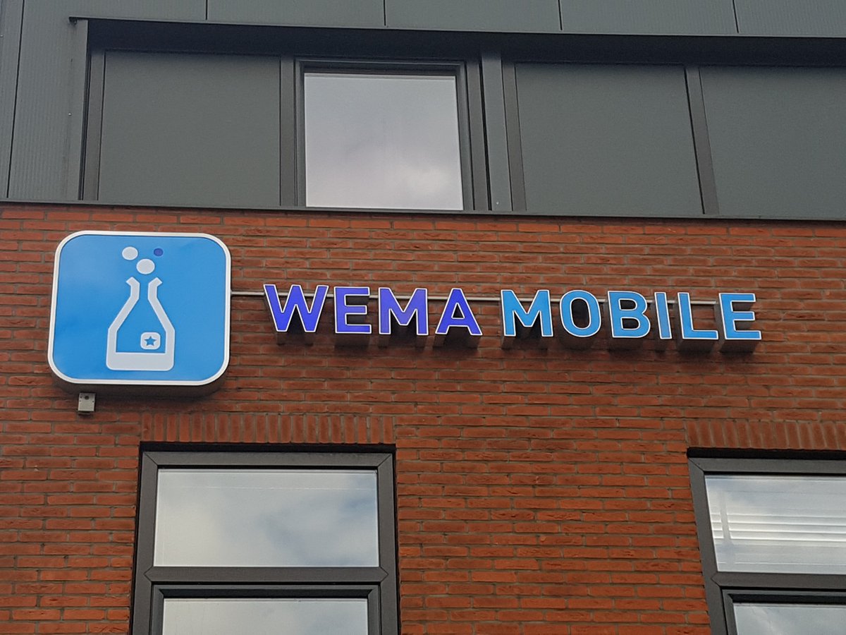 DecomarReclame's tweet photo. De verlichte gevelreclame mogen leveren en monteren bij @WeMaMobile  in #hardenberg https://t.co/GfX4AtmnZV