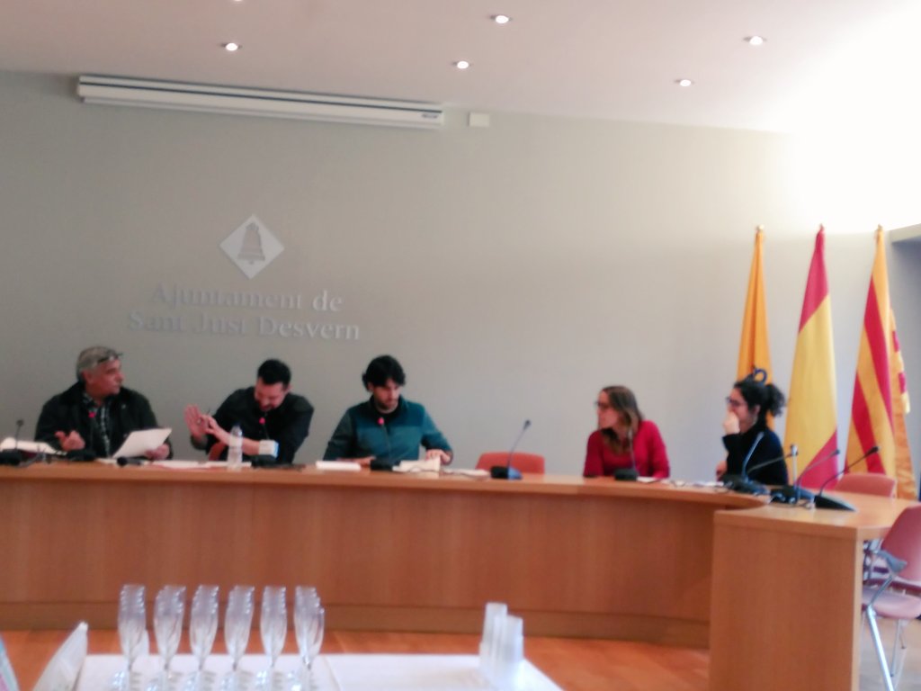 Avui últim <a href="/lapenyadelmorro/">Penya del Morro</a> <a href="/radiodesvern/">Ràdio Desvern</a> #santjust. Bon viatge! I moltes gràcies! Què més es pot dir?