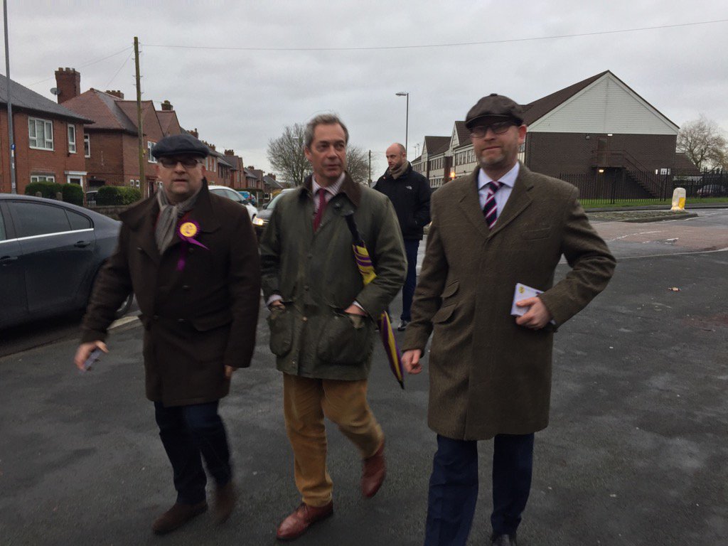 JamesJimCarver's tweet image. Great response today in Stoke campaigning alongside @paulnuttallukip @Nigel_Farage @UKIP