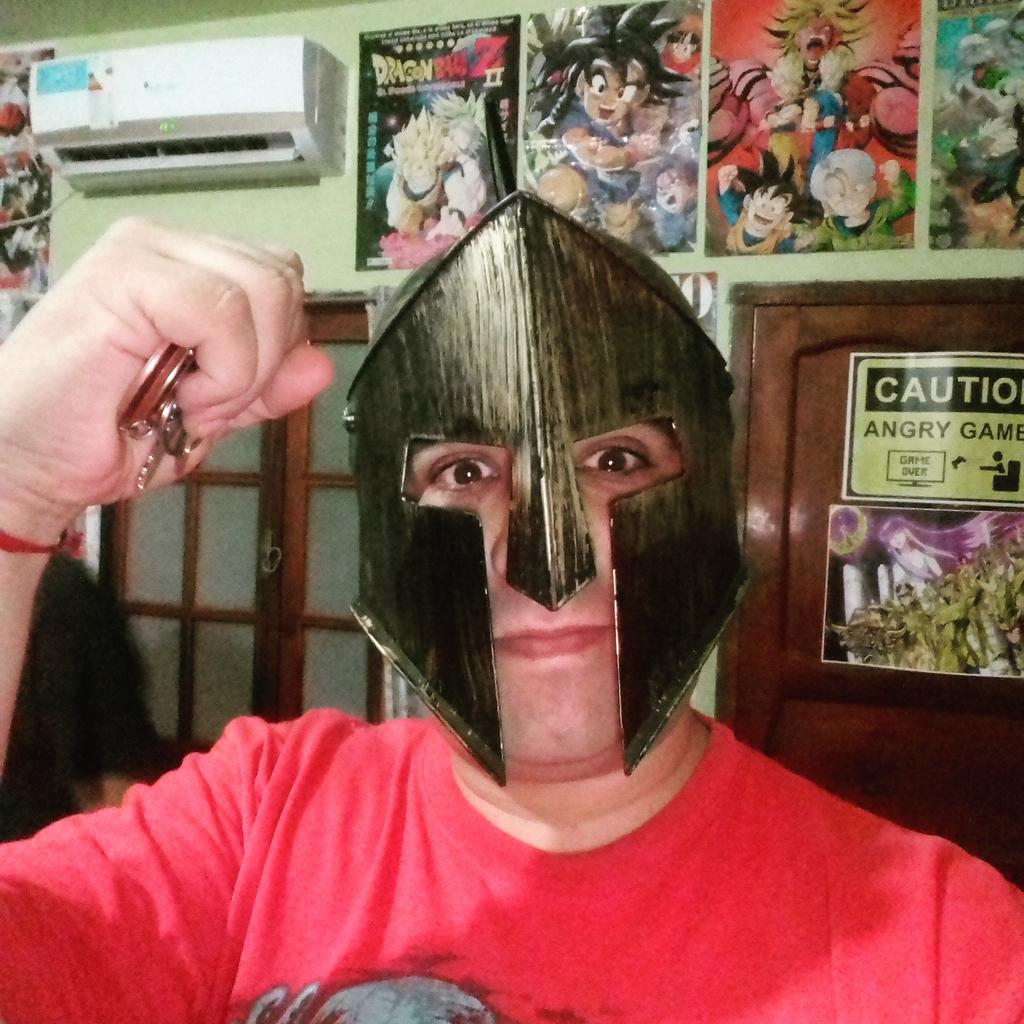 OmegaRoyale's tweet photo. El miedo siempre esta presente, pero aceptarlo te hace más fuerte. #EstoesEsparta #Vamosaluchar #Esparta #300 #CascoEspartano #omegaroyale https://t.co/l3u5v7U4W1