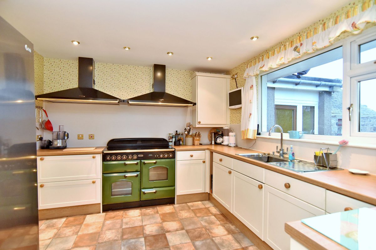 AC_Dyce's tweet photo. NEW #ForSale - Rashieburn in #Fintray O/O £310,000. Spacious 3 bed bungalow. https://t.co/HJSfVwLqtn #property #Aberdeen https://t.co/OlAUhFc3f4