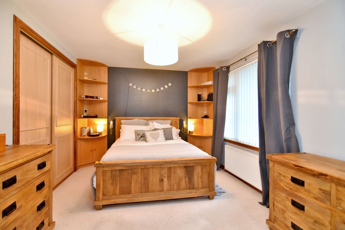 AC_Dyce's tweet photo. NEW #ForSale - Rashieburn in #Fintray O/O £310,000. Spacious 3 bed bungalow. https://t.co/HJSfVwLqtn #property #Aberdeen https://t.co/OlAUhFc3f4