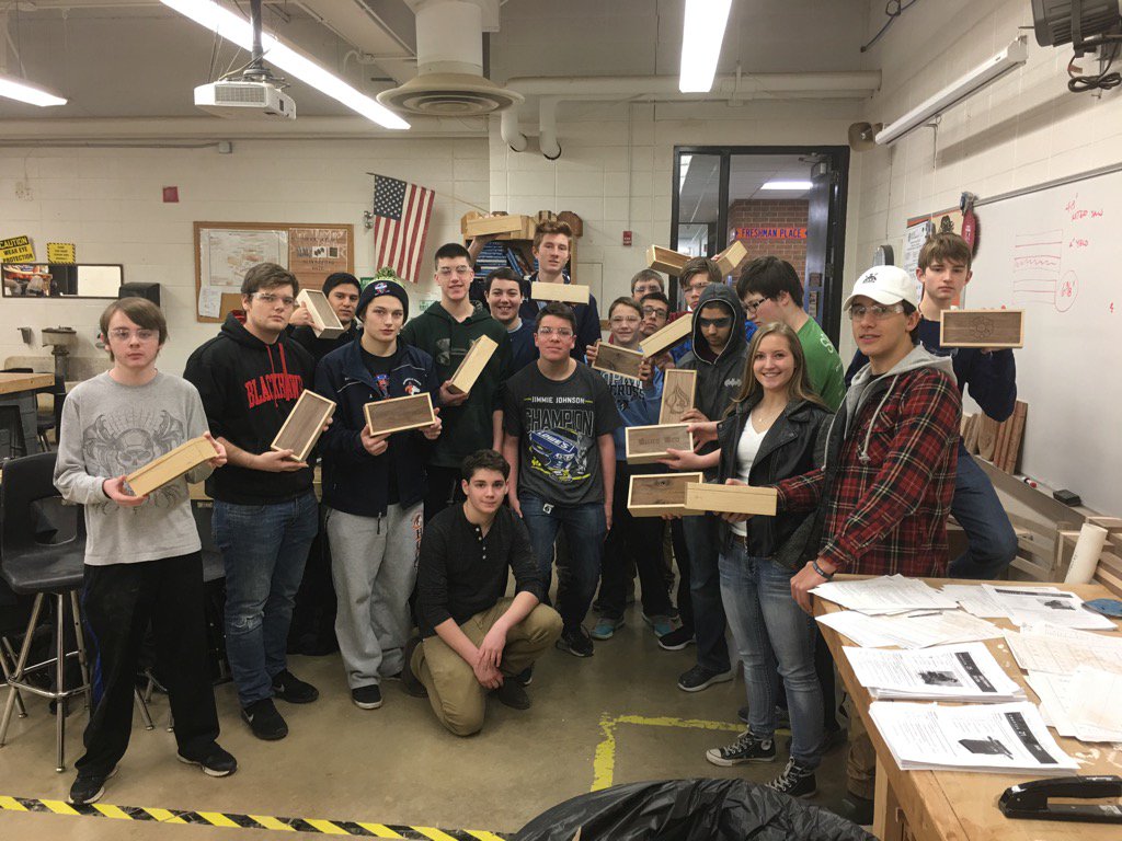 NNHSwoods's tweet photo. Woods 2 projects headed home- thanks again @FixThisBuildTht for the plans.Added some @FullSpecLaser work to some also https://t.co/bGw9Wo2pYq