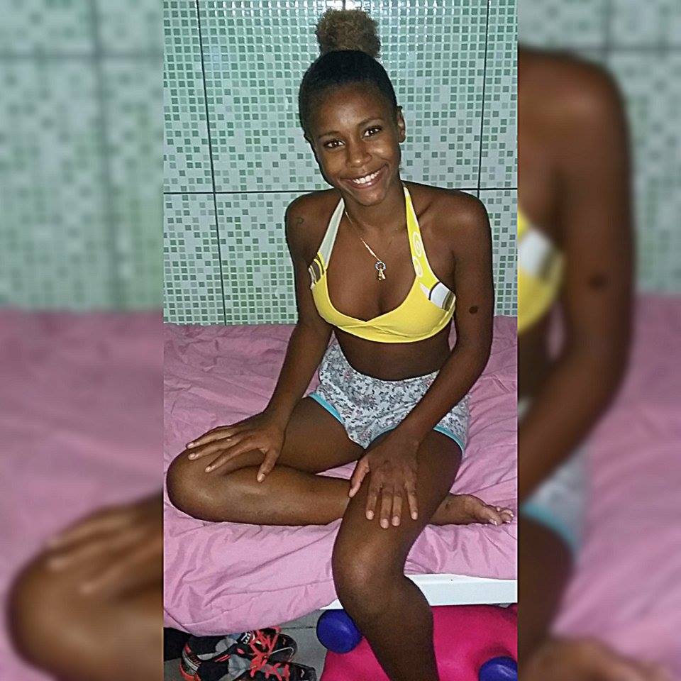 KettySafadex's tweet photo. Essa Menina é Como Uma Borboleta .. Linda De Se Ver,Difícil De Se Pegar .. Livre Demais Para Se Enganar .. 💜☪🌻
#Boatarde #Segueasexta https://t.co/9xfLXjkHPp
