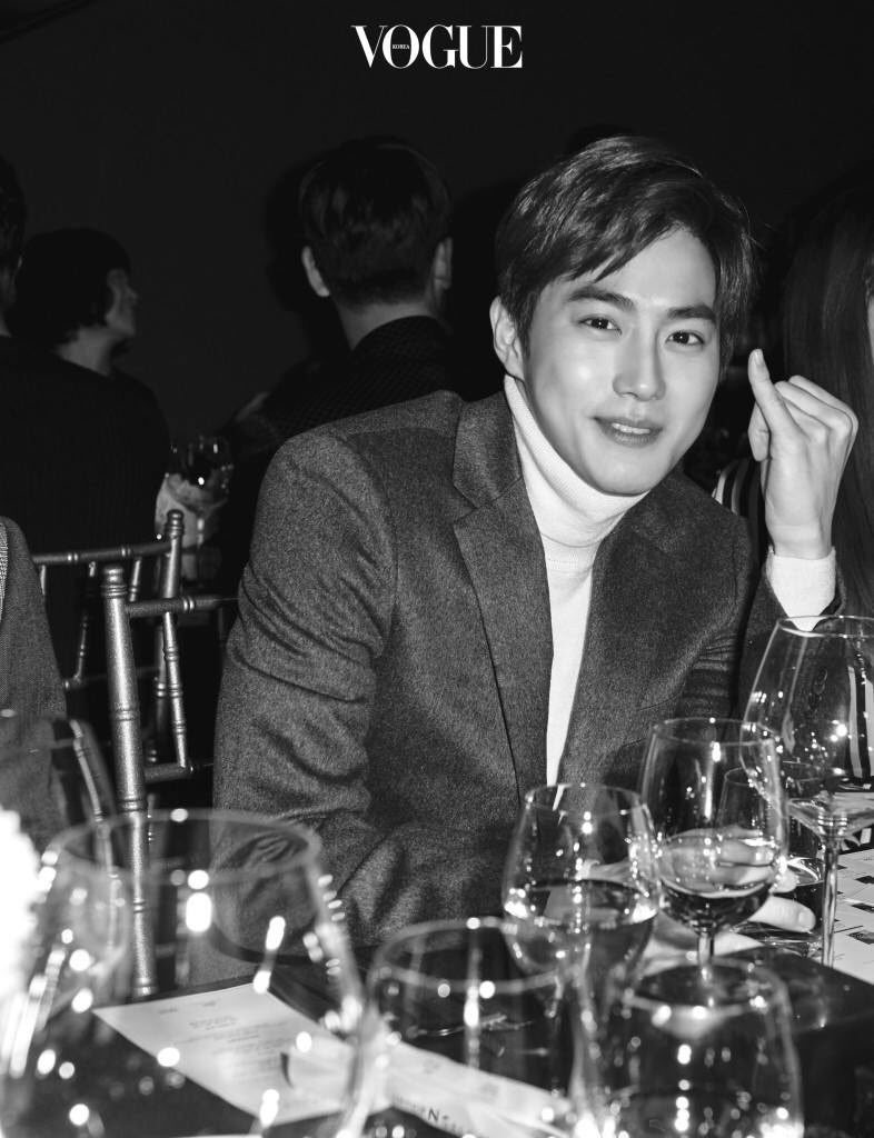 EXOLCHILE2's tweet photo. [OFICIAL] 170203 Actualización Vogue Korea Website con BAEKHYUN, XIUMIN, CHEN, SEHUN, SUHO. https://t.co/O3IRkQmmSZ