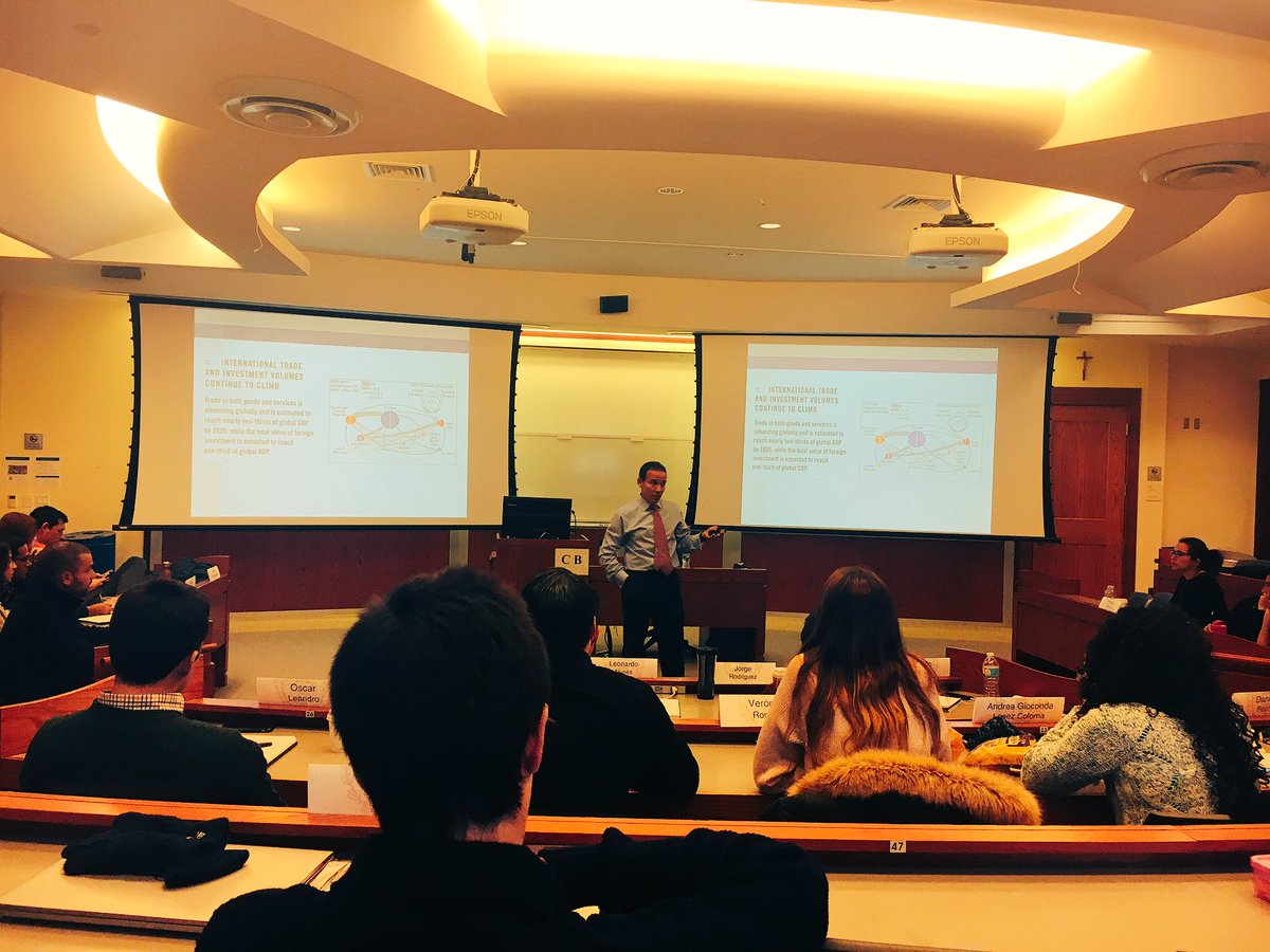 melinamasnatta's tweet photo. #globalization + #competitiveness + #governability > Stimulated class by @Ernstr_97 #GCL2017 @GeorgetownLatAm @Georgetown_Exec https://t.co/Wu13RSW9Z8