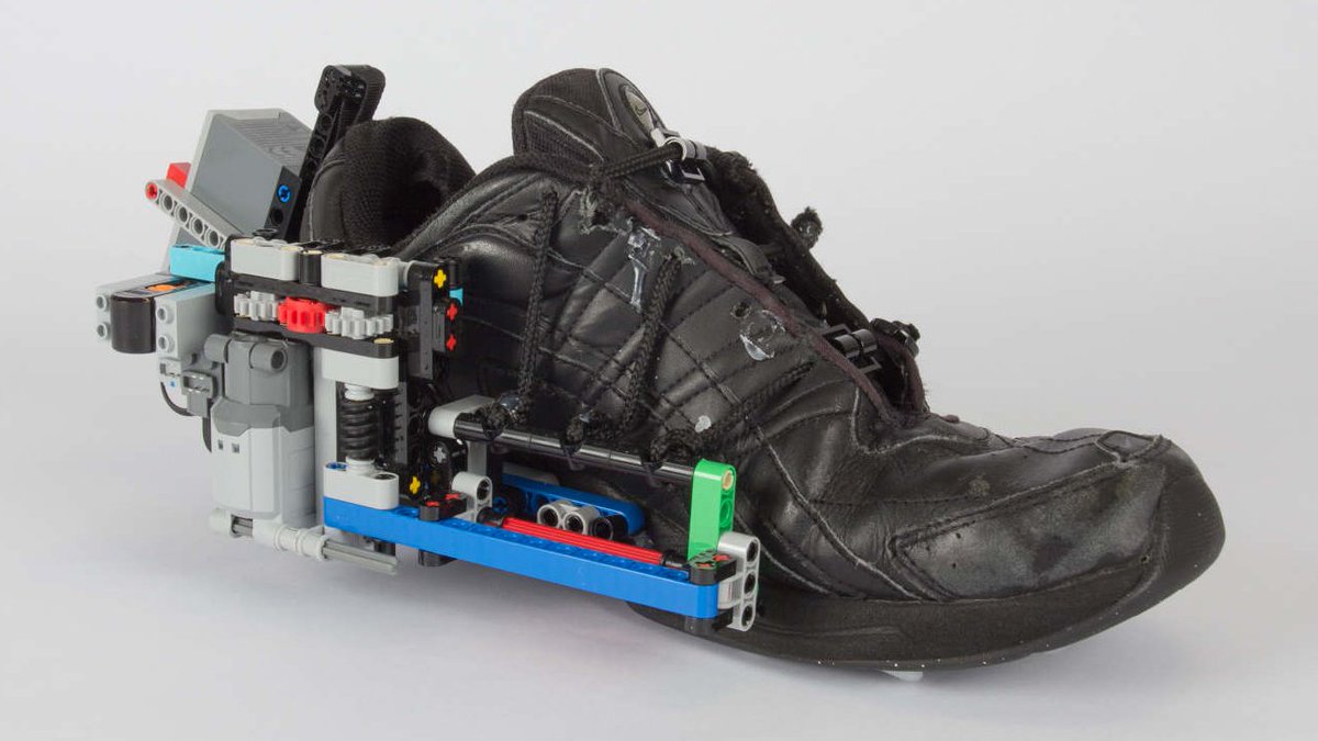 Gizmodo's tweet photo. Save $700 and build your own pair of self-lacing sneakers using Lego https://t.co/0Ix5nENJ42 https://t.co/YEWsOdJl2C