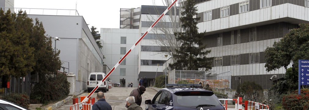 Se lanza con su bebé desde una ventana del hospital de La Paz tras discutir con la madre  
goo.gl/zwFDPJ