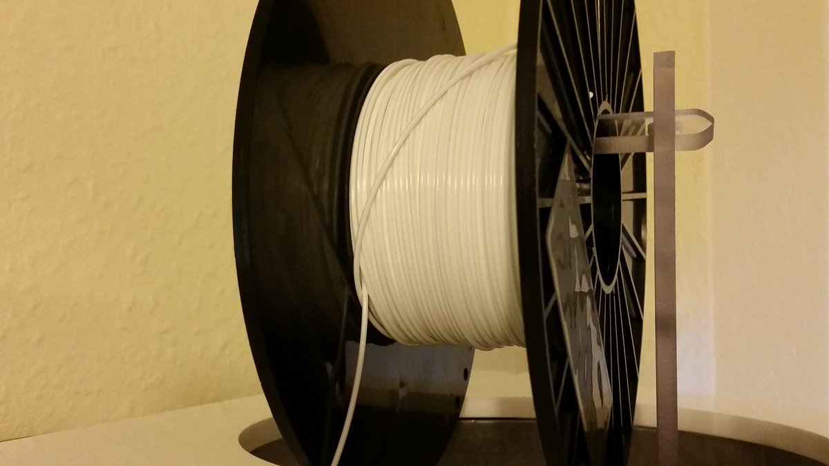 3DWithUs's tweet image. Happened to us during a 10+ hour print despite of keeping the filament tightly secured while storing #3dprintingfail