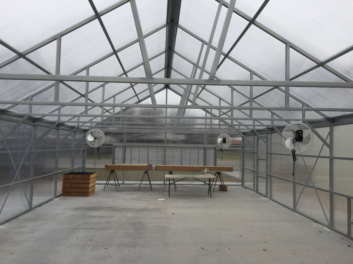 SantoHighSchool's tweet photo. Greenhouse panels are complete &amp; fans are in. #santoffa https://t.co/Rf8ClZvXWs