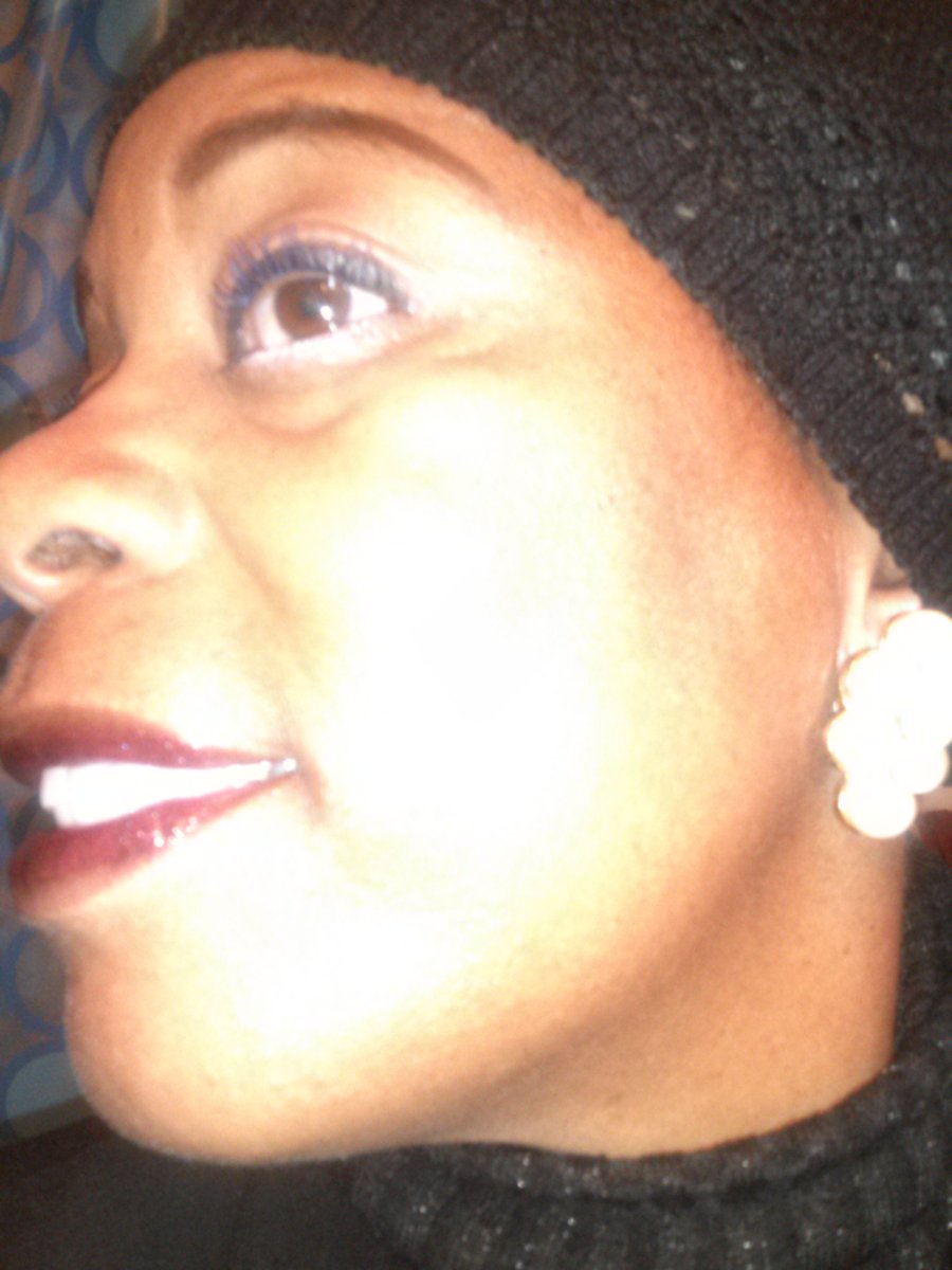 FancyHuh2020's tweet photo. Invest in something that you wear everyday...your skin! @SilknSolution #FaceFx https://t.co/O0ZVErjTSz