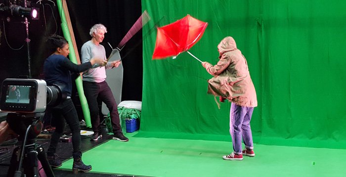 PerfPilchards's tweet photo. Review: 'her' - #her_ontour by @HalfMoonTheatre &amp; @brollytweets and reviewed by @SusanElkinJourn https://t.co/7OWtBljpVg via @SardinesMag https://t.co/7AP5KnSKAR