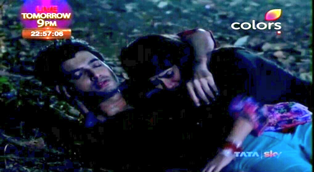 MayurKhaled's tweet photo. Kya Baat hai! 😲😍 #Tanuja #kasam @kratikaonly 
U made epi more brilliance 👌❤☄
Luv u endlessly my janu❤💖 https://t.co/HKbDzQ2ye6
