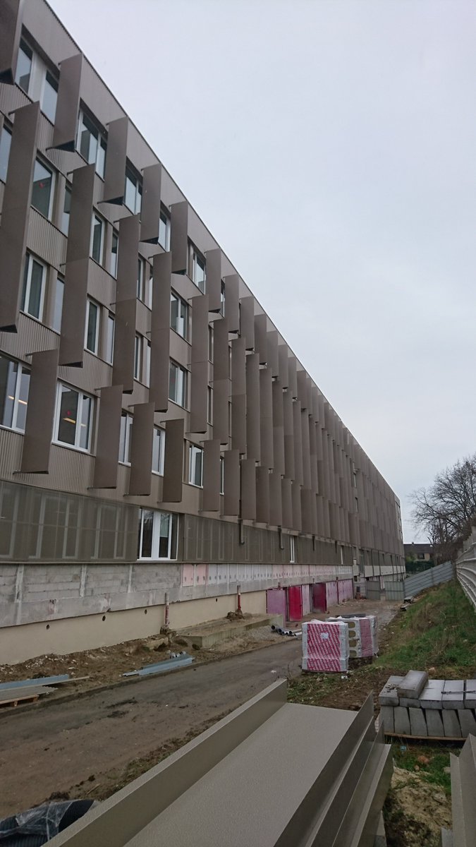 DESO_Paris's tweet photo. Team @DESO_Paris en visite sur son chantier de réhabilitation et extension du Lycée R.Doisneau à Corbeil ! avec @tn_architectes  #teamarchi https://t.co/9DuIbD9zrR