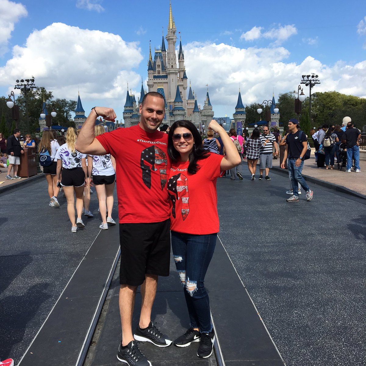 jlaganojr's tweet image. #teamterrystrong #teamterry #fuckcancer