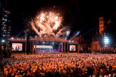 Altijd al naar de jaarlijkse #vrijthofconcerten van <a href="/andrerieu/">André Rieu</a> willen gaan? Een volledig verzorgd hotelarrangement: goo.gl/ynmC4Y