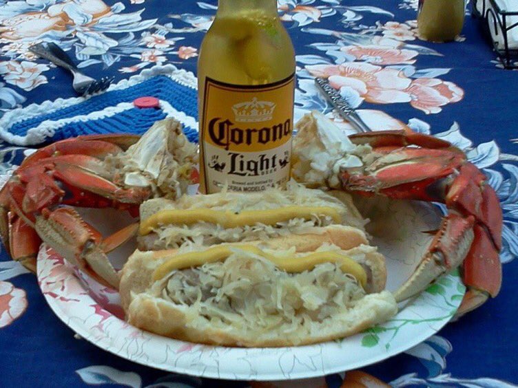 avalashia's tweet image. Crab hoagies #HalftimeHero