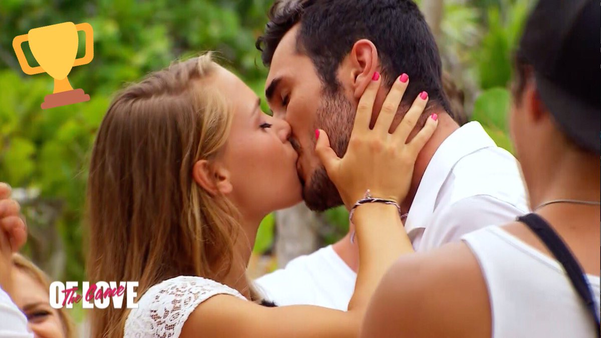 TheGameOfLove's tweet photo. L’AMOUR A TRIOMPHÉ DANS #TheGameOfLove ❤❤❤❤ https://t.co/4dF0Ymo9ek