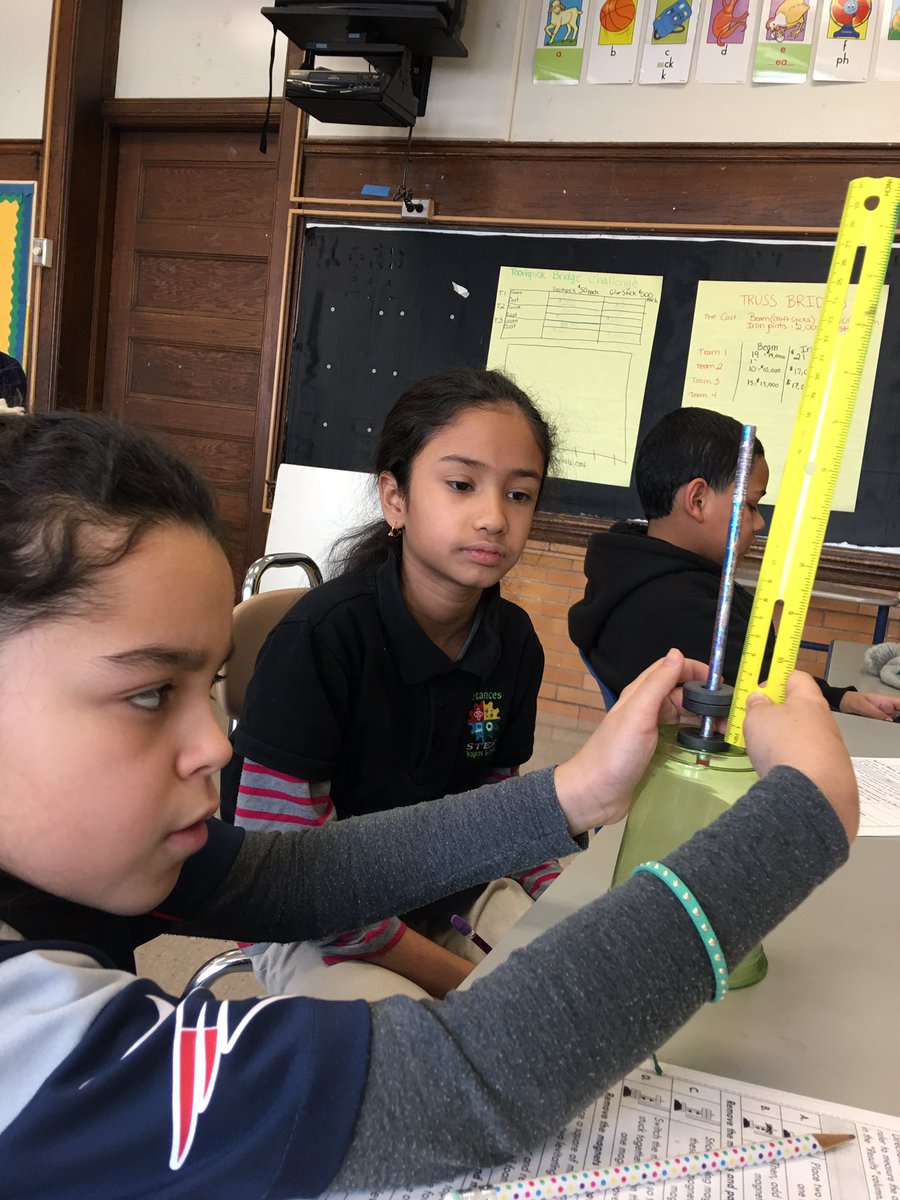 BSTEMEngineer's tweet photo. 4th grade transportation engineers exploring principles of maglev (magnet levitation) 🤓@BSTEMhartford @MrRichT1P @ME_VanderSloot https://t.co/yui950Rm6a