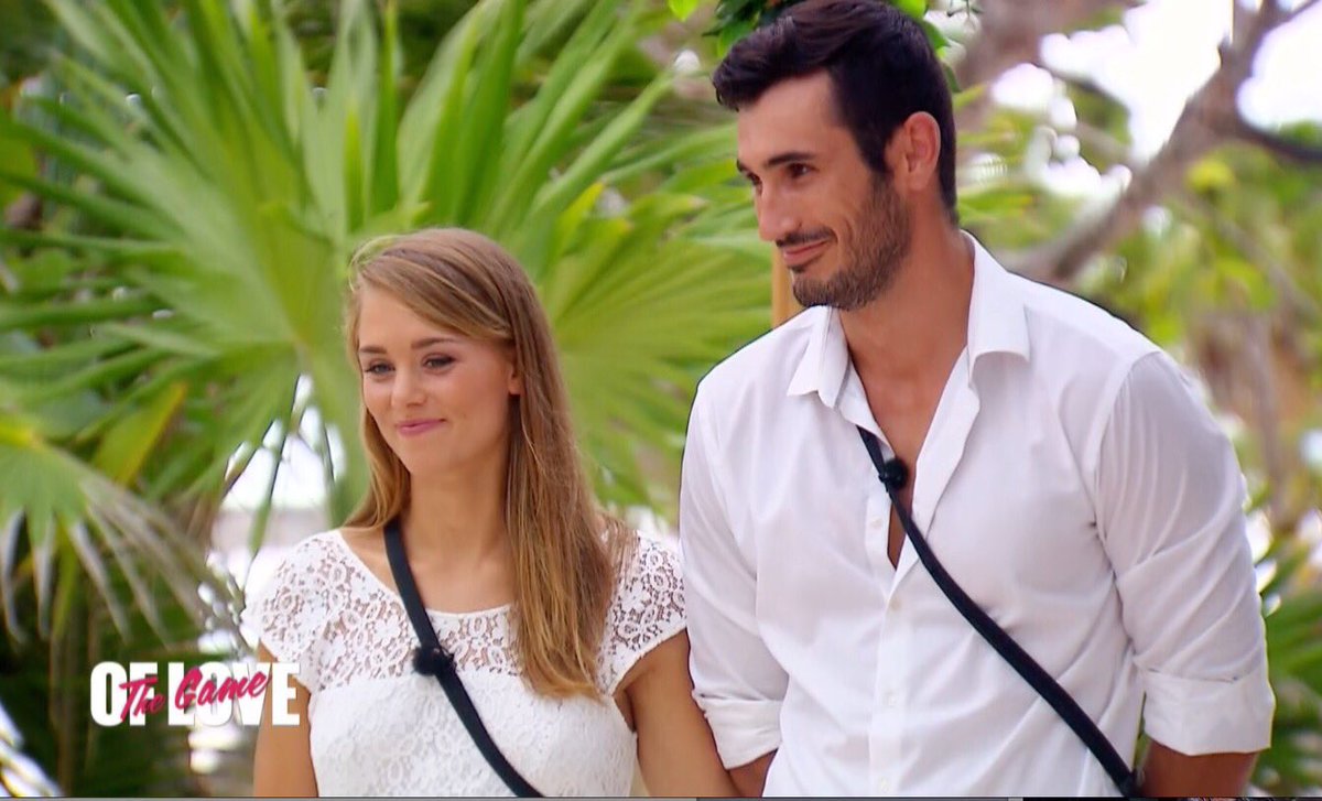 XavierDansLaTv's tweet photo. #TheGameOfLove Félicitations a @AliceMayneGame et @PierreDgt qui se partage la somme de 35.000€ ! 💰❤️☀️🌴 #TGOL https://t.co/Nk94g08Lq7