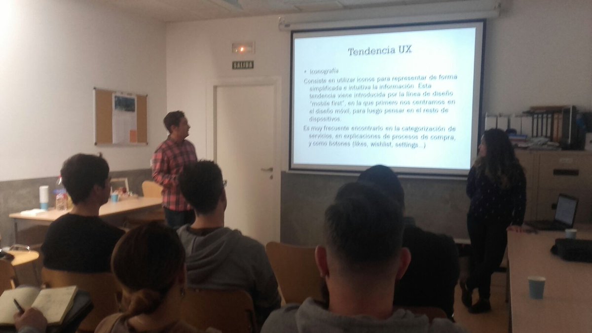 uxandalucia's tweet photo. Gracias a @jlsolerdeltoro por esta fantástica charla #uxmeet #uxdesign #ux #UserExperience https://t.co/IoZD1YXtva